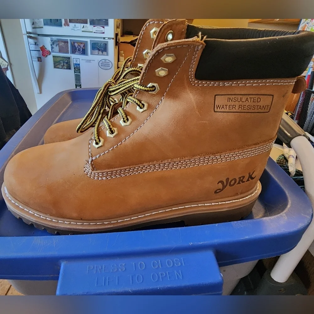 York insulated mens boots